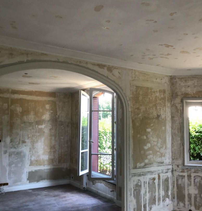 Avant — préparation des supports — chantier de peinture intérieure dans les Yvelines (78)